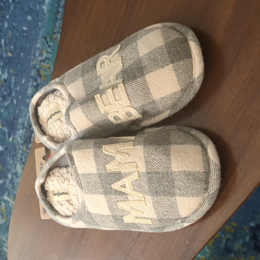 Earphones mama bear slippers